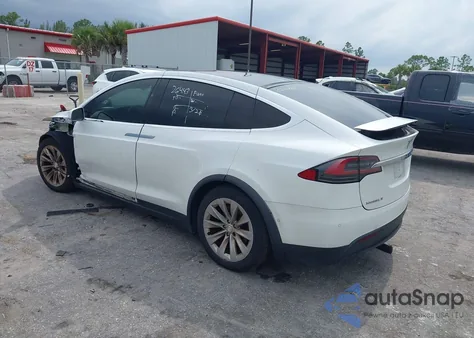 2017 Tesla Model X 100D/75D/90D from USA, damaged, VIN 5YJXCBE2XHF043785